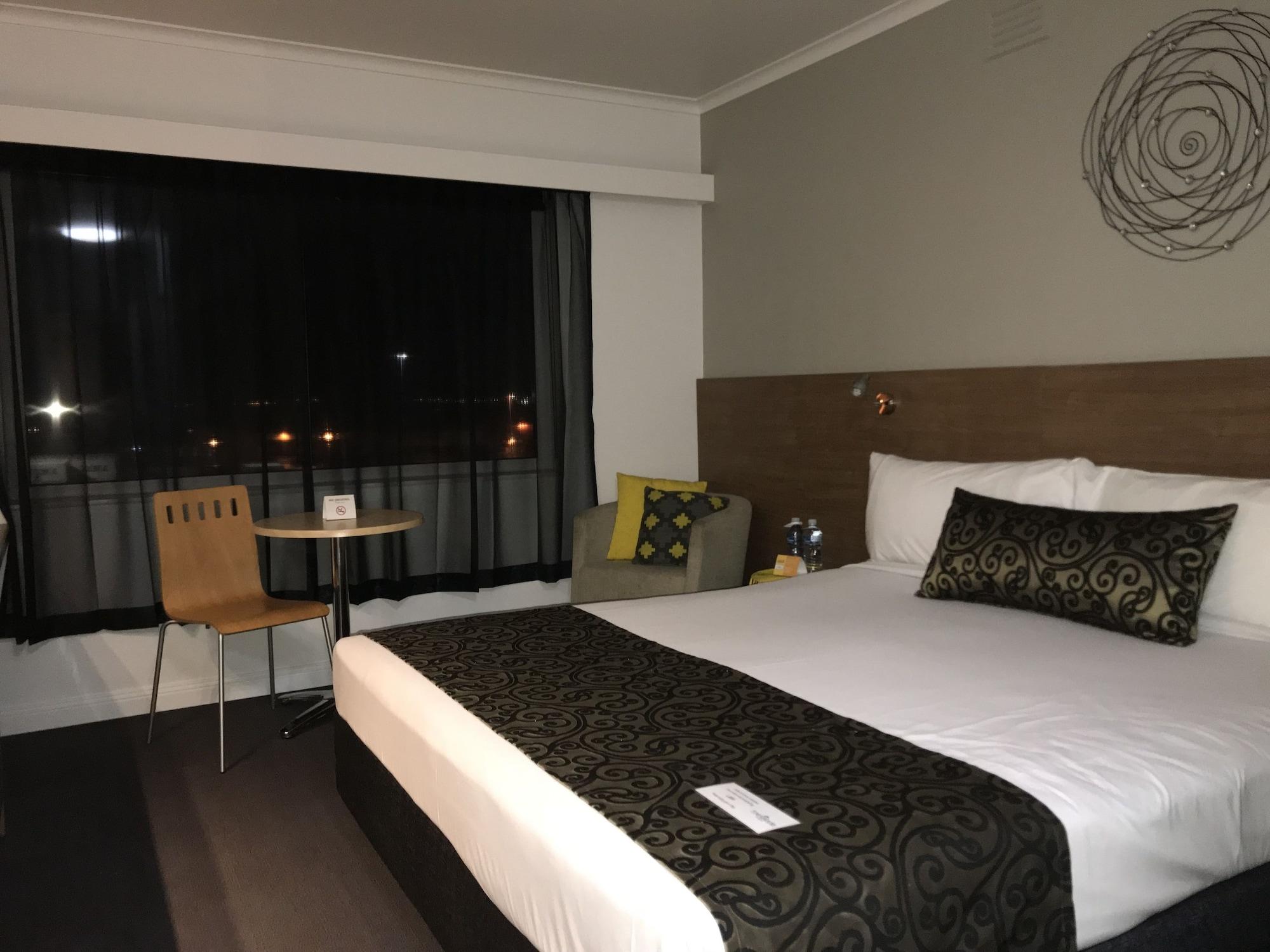 Townhouse Hotel