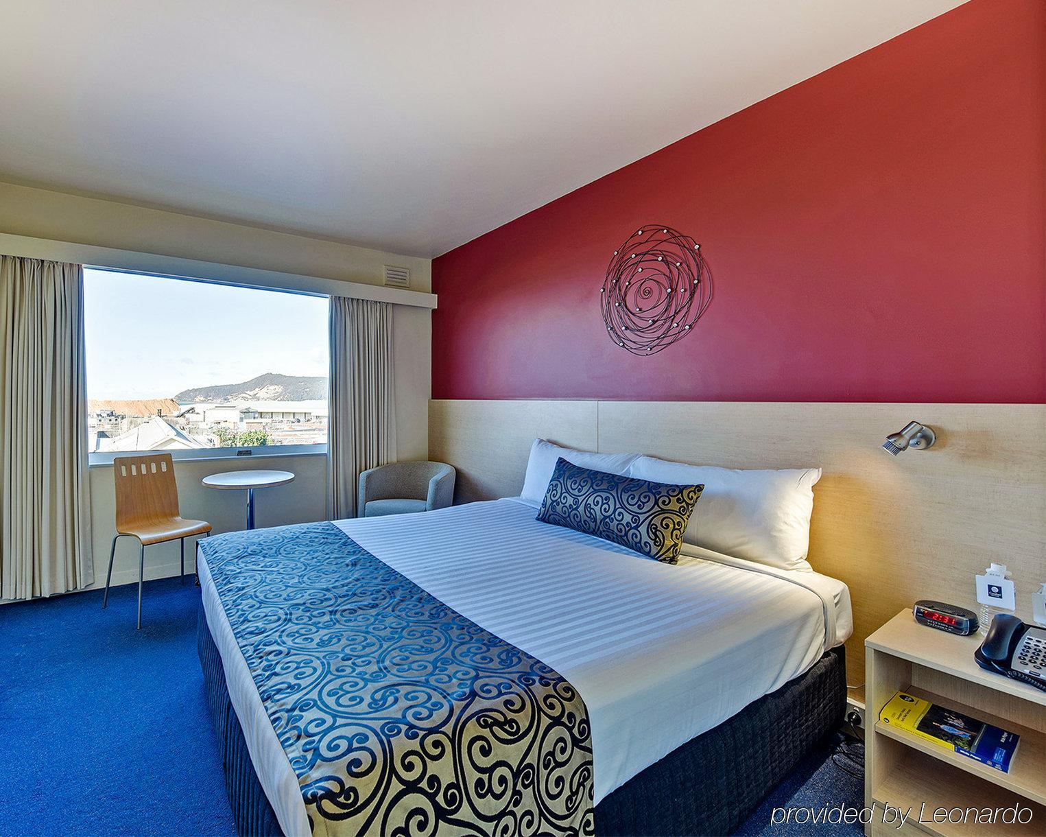 Townhouse Hotel