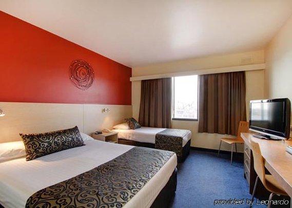 Townhouse Hotel